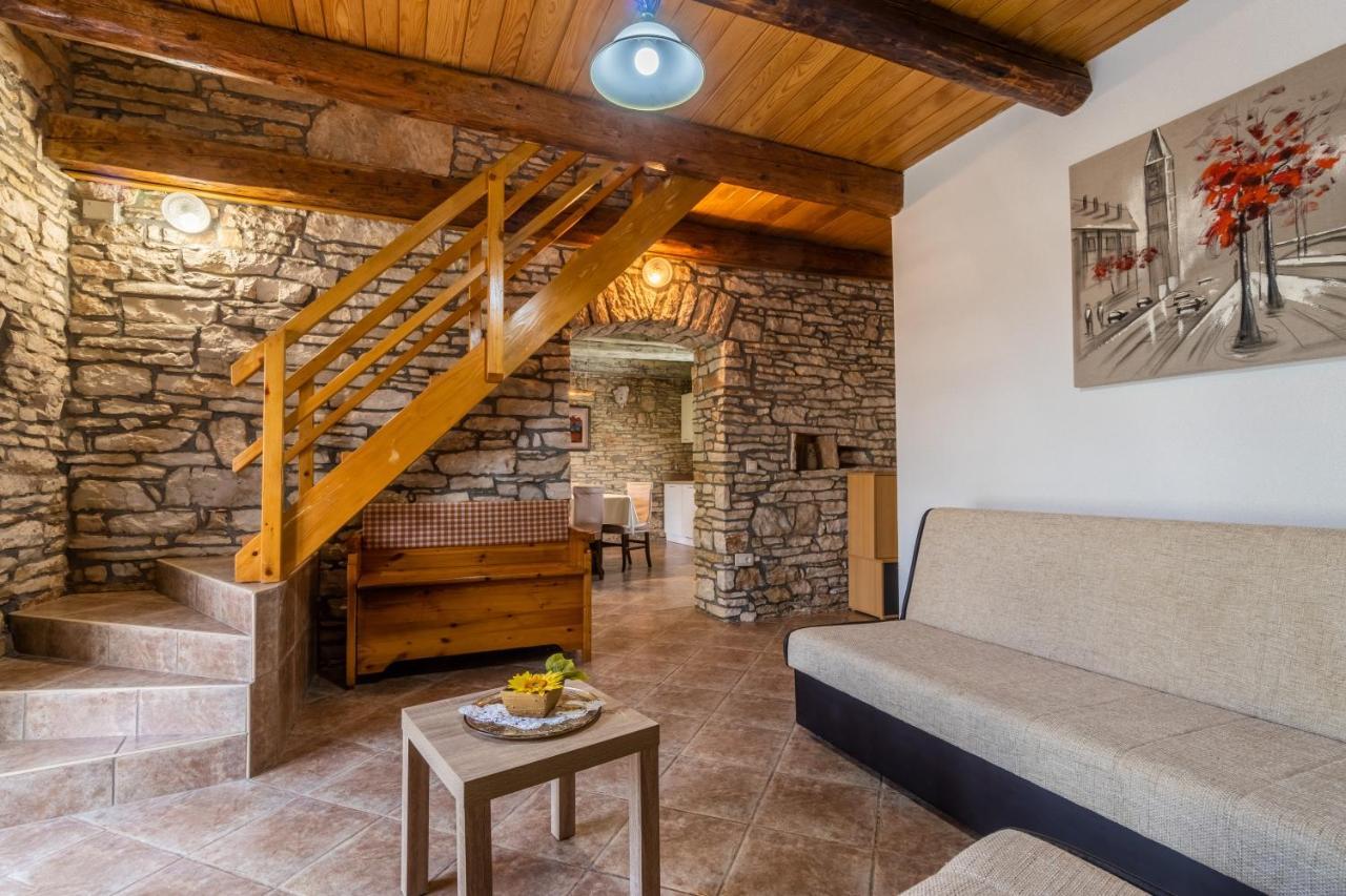 House Gracijela, Village Bulici Sajini Экстерьер фото